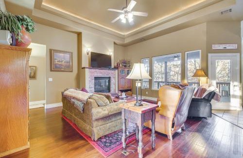 Grove House | Lakefront Home with Furnished Deck in Grove!