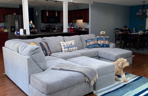Cadiz House | Lakefront home with gorgeous views of Lake Barkley