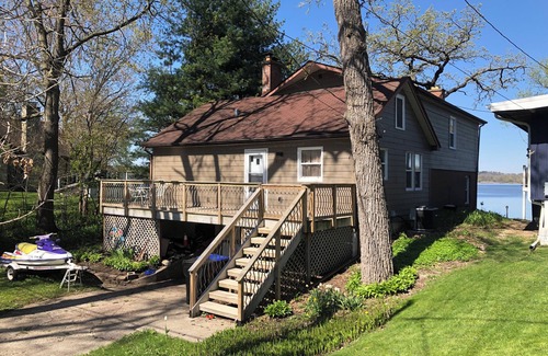 Wonder Lake House | Lakefront home Wonder Lake IL - Close to Lake Geneva and Twin Lakes Wi