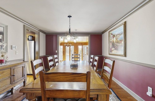 Harshaw House | Lakefront house on 73 acres with water views, jetted tub, pool table & bars