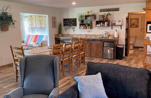 Afton House | Lakefront House, Sleeps 20, Great for Family Gatherings, One hour from Tulsa
