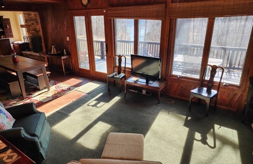 Hillsboro House | Lakefront House w Dock on large lake in Rocky Fork State Park