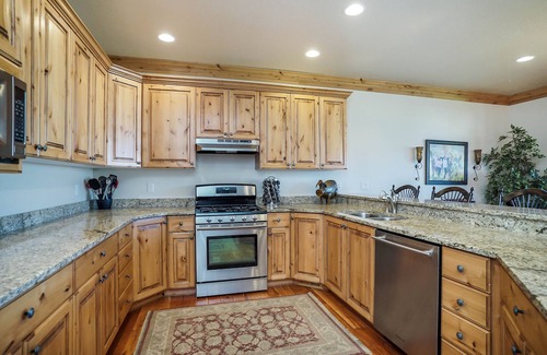 Huntsville Condo | Lakefront Huntsville, Utah Lodging Option - 3 Bedroom Sleeps 10 LS 59