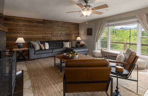 Wolf Creek House | Lakefront, Kayaks, Boat Rental, Deep Water