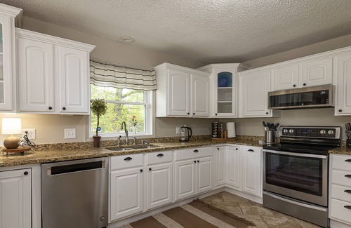 Wolf Creek House | Lakefront, Kayaks, Boat Rental, Deep Water