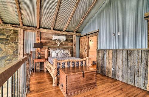 Sharon Grove House | Lakefront Lewisburg Vacation Rental with Deck!