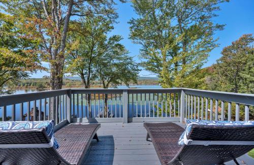 Lake Ariel House | Lakefront Lodge, Hot Tub, Dock, Kayaks