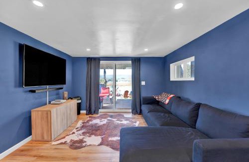 Lake Ariel House | Lakefront Lodge, Hot Tub, Dock, Kayaks