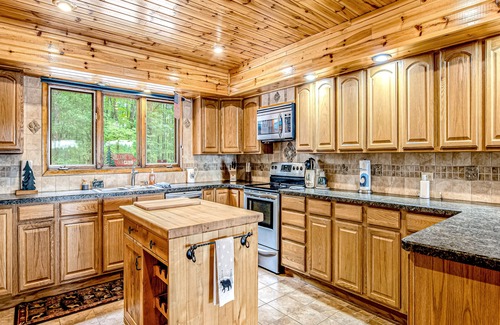 Lac du Flambeau House | Lakefront log cabin on 3.5 acres with dock, gazebo & sunset views - dog-friendly