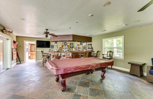 Lutz House | Lakefront Lutz Home with Hot Tub 15 Mi to Tampa