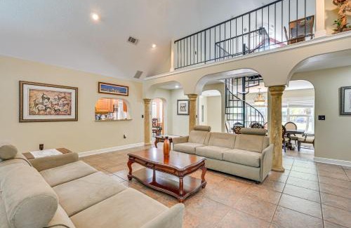 Lutz House | Lakefront Lutz Home with Hot Tub 15 Mi to Tampa