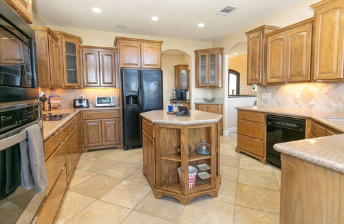 Council Creek South House | Lakefront Luxury-Breathtaking Views-Games-Firepit