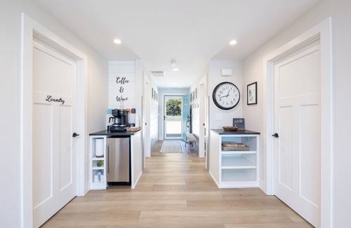 Lakeview House | Lakefront Luxury: Sunrise Views, Pool, Dock & Walk to Dining!
