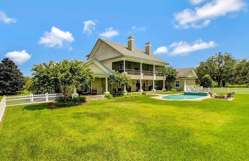 Odessa House | LakeFront Manor Executive Estate-5 Beds -4 1/2 bath 5200 square feet of luxury