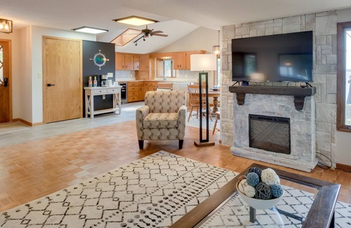 Crosslake House | Lakefront Minnesota Getaway w/ Private Dock
