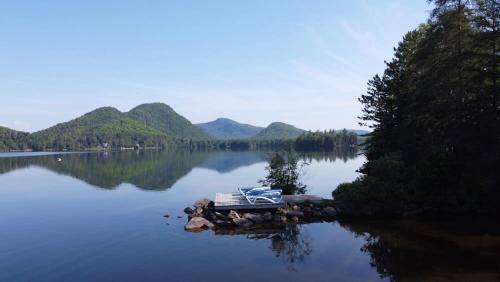 Lac Superieur Village House | Lakefront Mountain View - Resort Studio