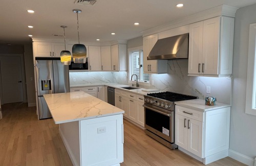 Point Pleasant Beach House | Lakefront "OceanBreeze" Home 5 BR 3Bth ~Beach Block