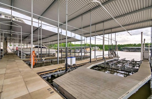 Osage Beach Apartment | Lakefront Osage Beach Condo Dock Your Boat Here!