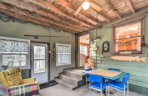 Osceola Cabin | Lakefront Osceola Cottage w/ Boat Dock Access