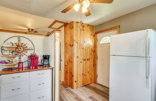 Climax Springs Apartment | Lakefront Ozark Cottage: Deck w/Covered Dock!