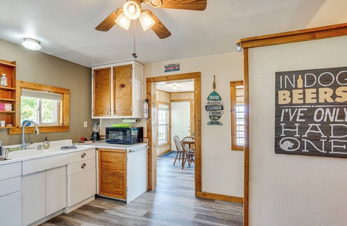 Climax Springs Apartment | Lakefront Ozark Cottage: Deck w/Covered Dock!