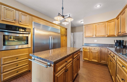 Lake of the Ozarks House | Lakefront Ozarks Home: Tiki Bar, Pool, Deck, Views