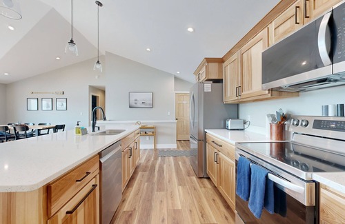 New Lisbon House | Lakefront Paradise: New Home in New Lisbon with Endless Activities & Views
