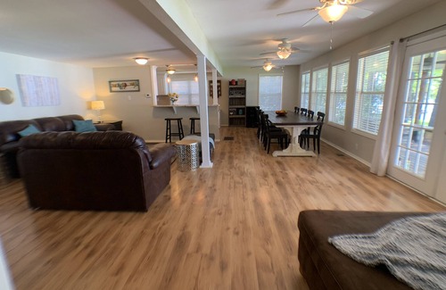 Quitman House | LAKEFRONT Paradise with Boat Dock Sleeps 16+