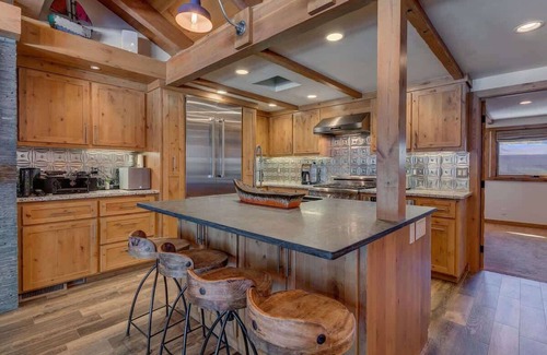Tahoe Sierra Estates Condo | Lakefront|Pool|Pier|Bouys|Pickleball|Walk to town