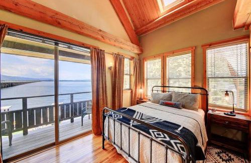 Sandpoint House | Lakefront property w/boat lift