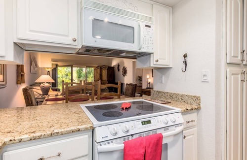 Desert Shores Condo | LAKEFRONT! RAVE REVIEWS! waterfalls,creek,walking trails, wildlife