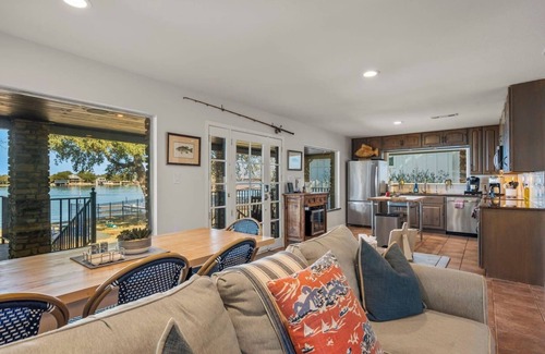 Granite Shoals House | Lakefront Retreat with Hot tub, dock, kayaks, SUP, Firepit