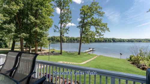 Pullman House | Lakefront Retreat in a Serene Country Setting