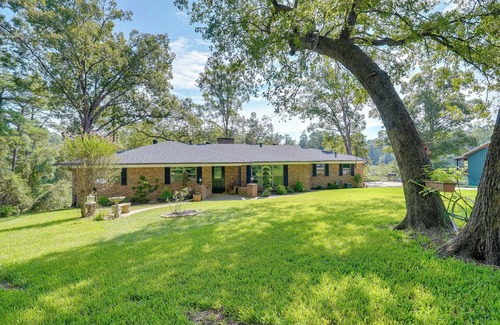 Jefferson Cottage | Lakefront Retreat in Jefferson w/Screened Porch!