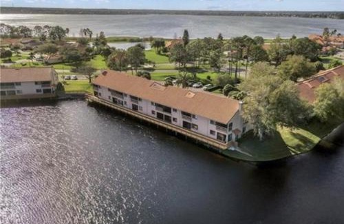 Winter Haven House | Lakefront Retreat In Winterset