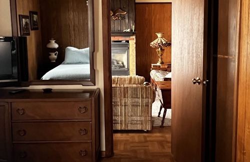 Battle Lake Cabin | Lakefront Retreat. The Cottonwood on Eagle Lake!