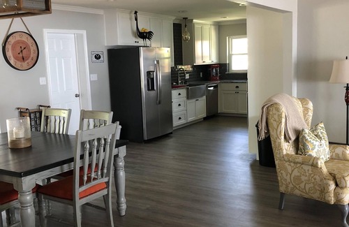 Pottsboro House | Lakefront Retreat with Full Lake View and Walk-up Access
