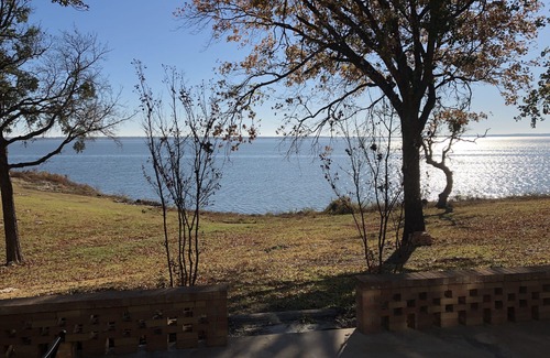 Pottsboro House | Lakefront Retreat with Full Lake View and Walk-up Access