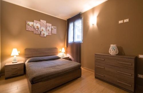 Marone Apartment | Lakefront Retreat with Garden