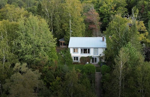 Saint Come Ski Chalet | Lakefront + ski - 3 bedrooms Chalet with a view