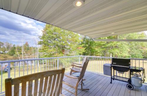 Ingalls House | Lakefront Stephenson Retreat Lake Access and Kayaks