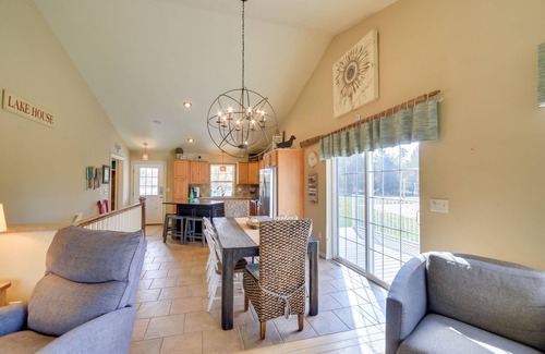 Ingalls Cottage | Lakefront Stephenson Retreat: Lake Access & Kayaks