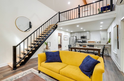 Lone Star Cabin | Lakefront Texas Abode w/Kayaks, Fire Pit & Patio!