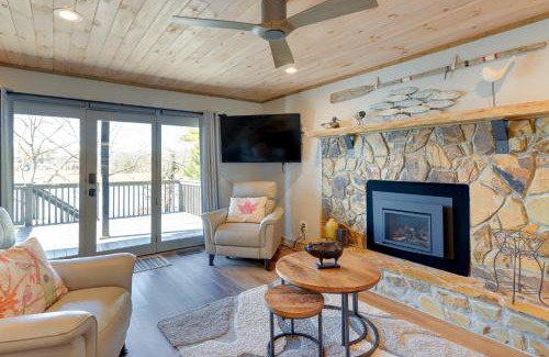 Morganton House | Lakefront Townhome with Dock 6 Mi to Blue Ridge!