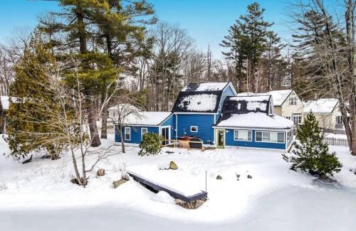 Weeks Mills House | Lakefront Trifecta with Private Hot Tub, Sauna & Free Massages