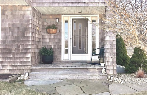Montauk House | Lakefront two-bed, Approximately 2200 Sq Ft.,two full baths, WiFi and AC