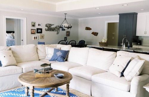 Dadeville House | Lakefront w/Football Tix Available-Holiday Shores
