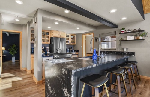 Spring Valley Cabin | Lakefront w Pikes Peak views!