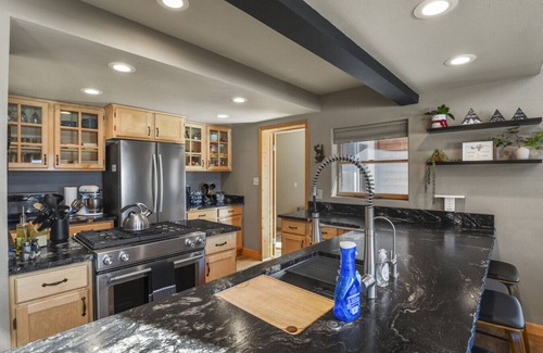 Spring Valley Cabin | Lakefront w Pikes Peak views!