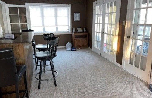 Navarre Cabin | Lakefront Winter getaway on Lake Minnetonka!